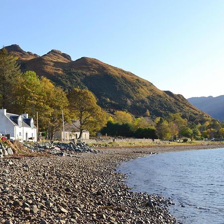 Shore Cottage Arnisdale Экстерьер фото